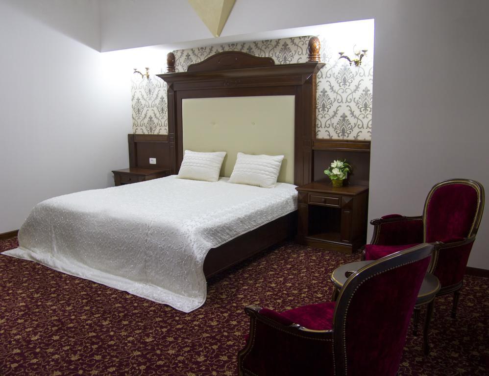 Hotel Giuliano Bragadiru Exteriér fotografie