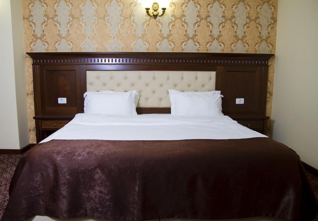 Hotel Giuliano Bragadiru Exteriér fotografie