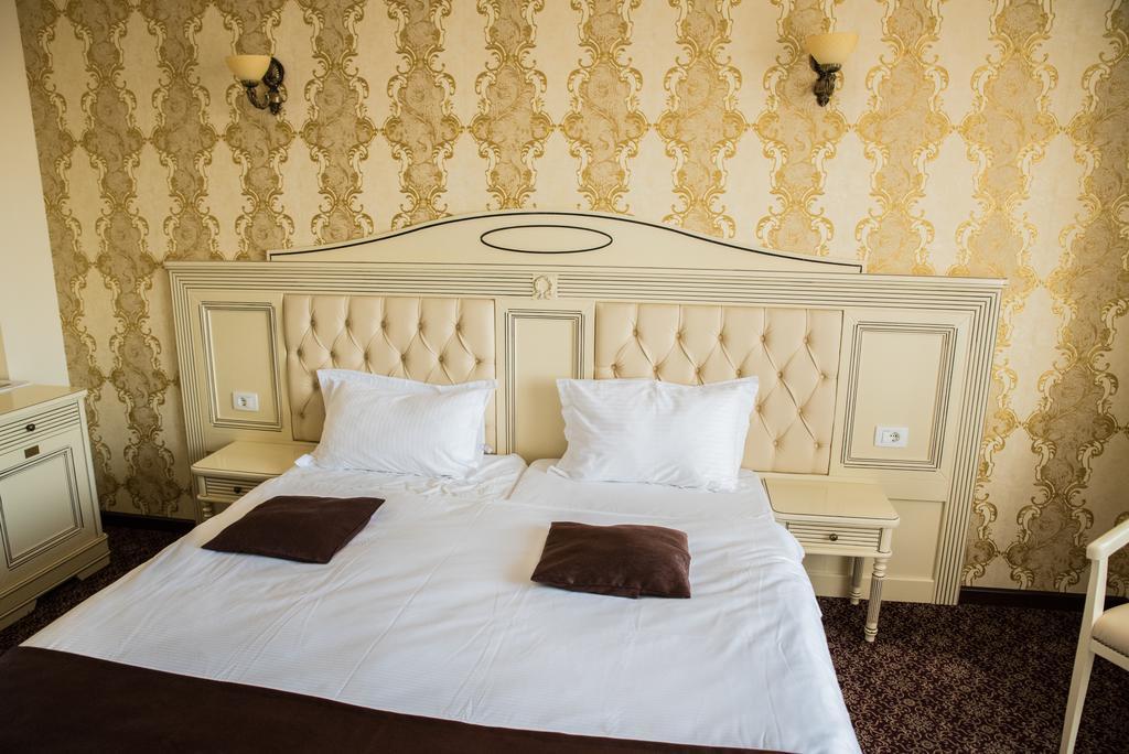 Hotel Giuliano Bragadiru Exteriér fotografie