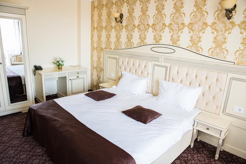 Hotel Giuliano Bragadiru Exteriér fotografie