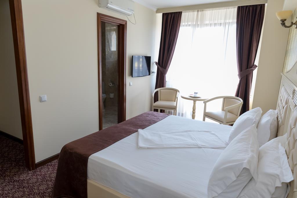 Hotel Giuliano Bragadiru Exteriér fotografie
