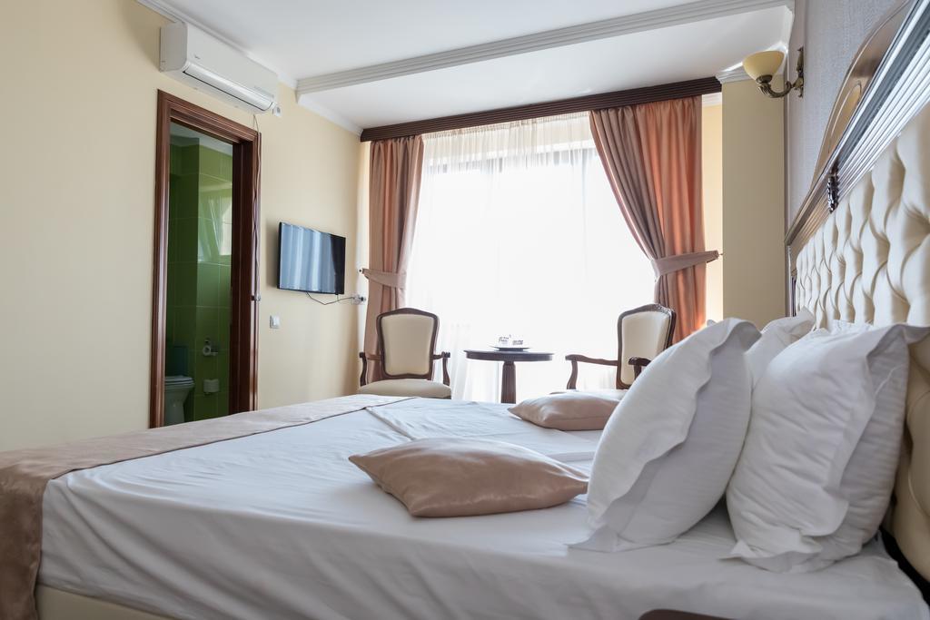 Hotel Giuliano Bragadiru Exteriér fotografie