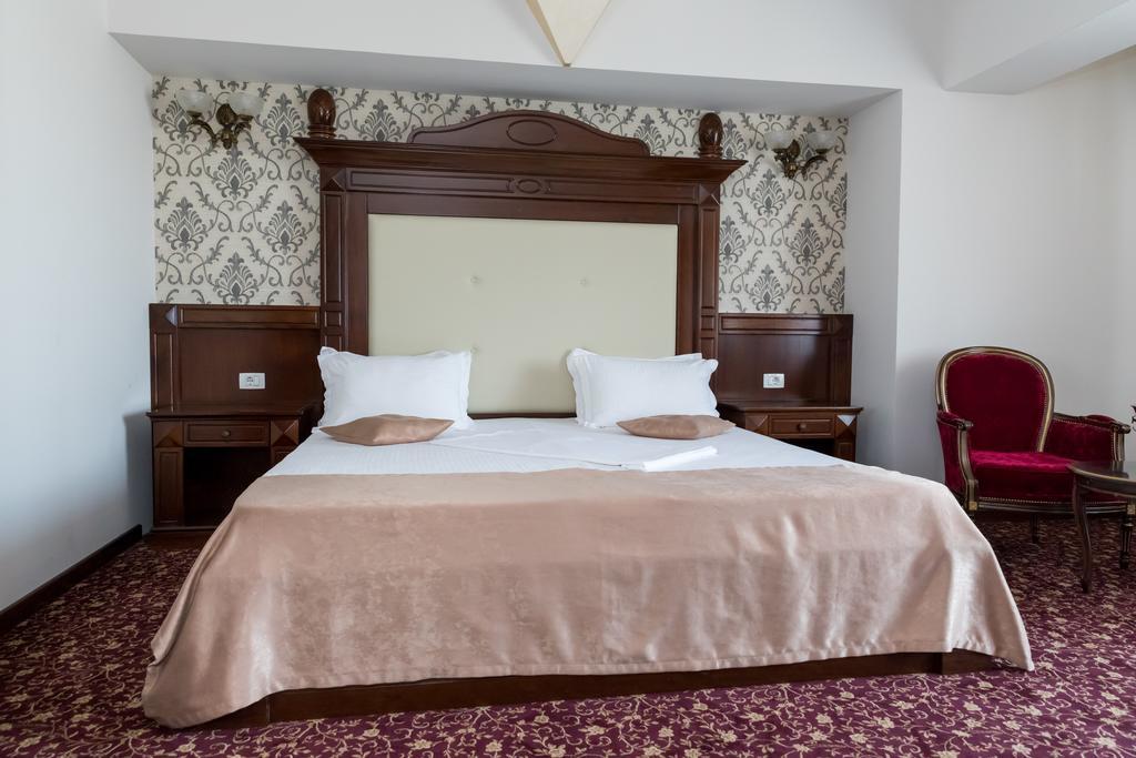 Hotel Giuliano Bragadiru Exteriér fotografie