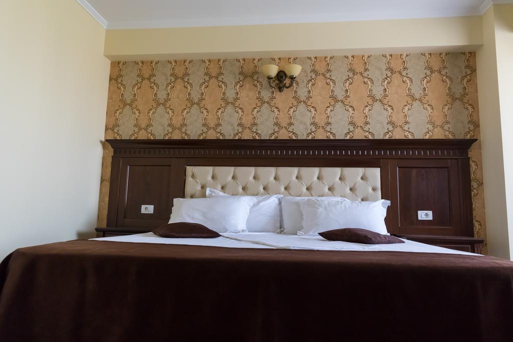 Hotel Giuliano Bragadiru Exteriér fotografie
